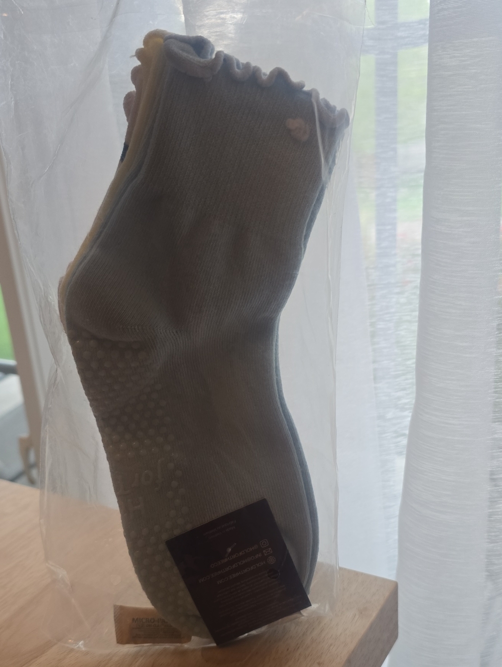 Women’s Light Blue Ruffled Crew Socks with Non-Slip Grip